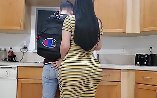 Heavy ASS STEPMOM CANT Buddy CORONAVIRUS LOCKDOWN SO SHE FUCKS HER SON